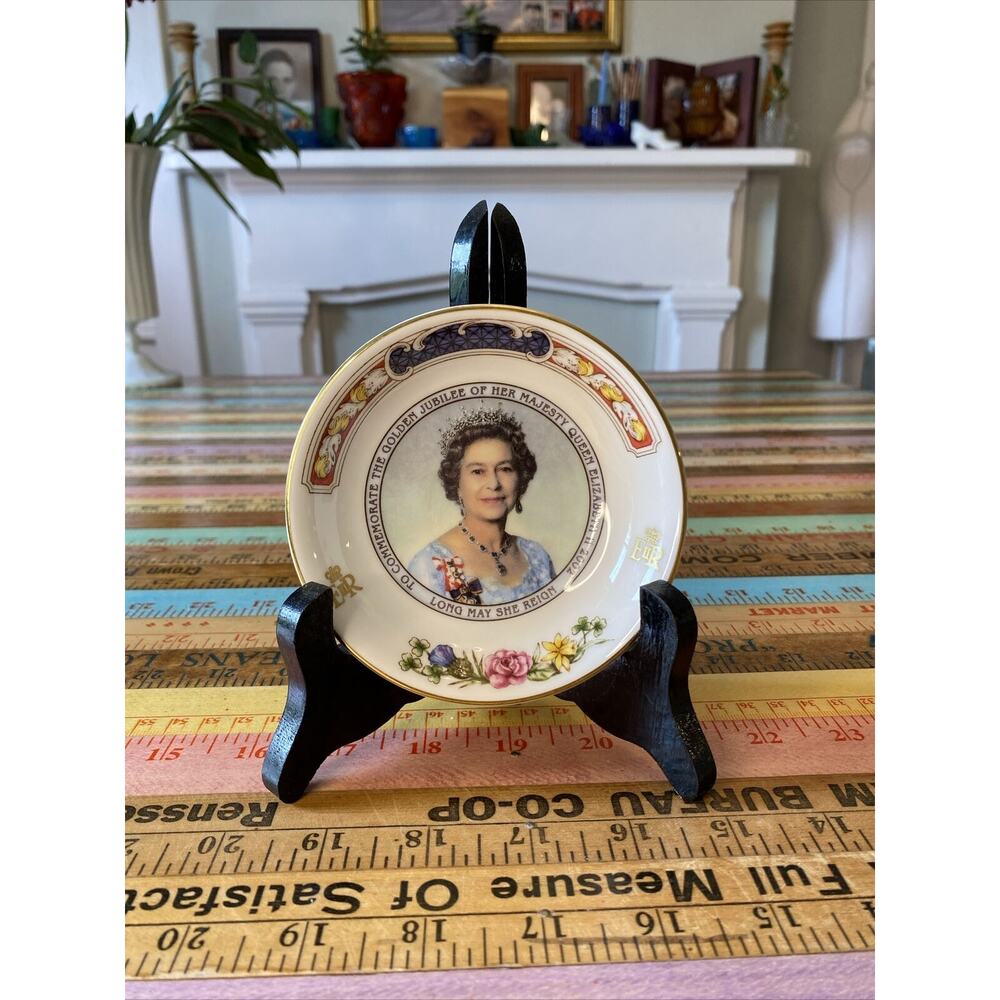 VINTAGE Aynsley Queen Elizabeth II Golden Jubilee Commemorative Collector's Dish